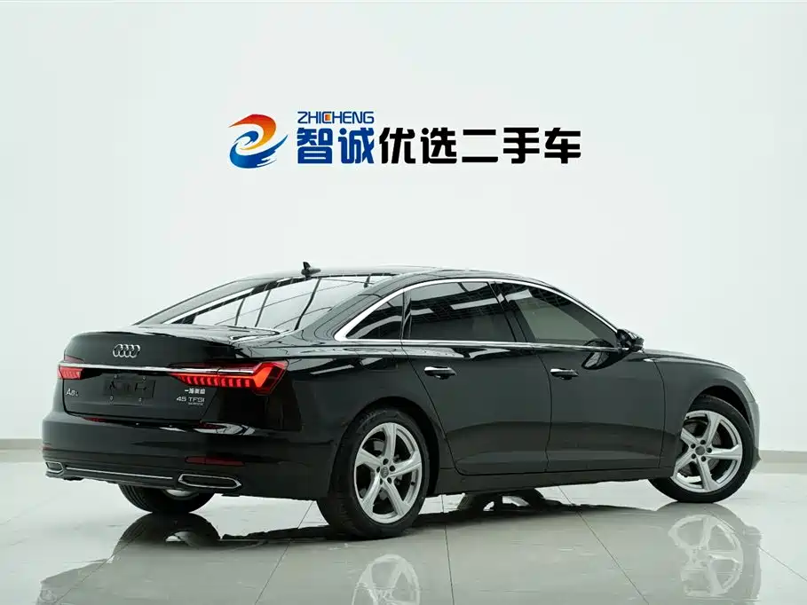 Audi A6L 2019 45 TFSI quattro Exclusive Elegance фото 3