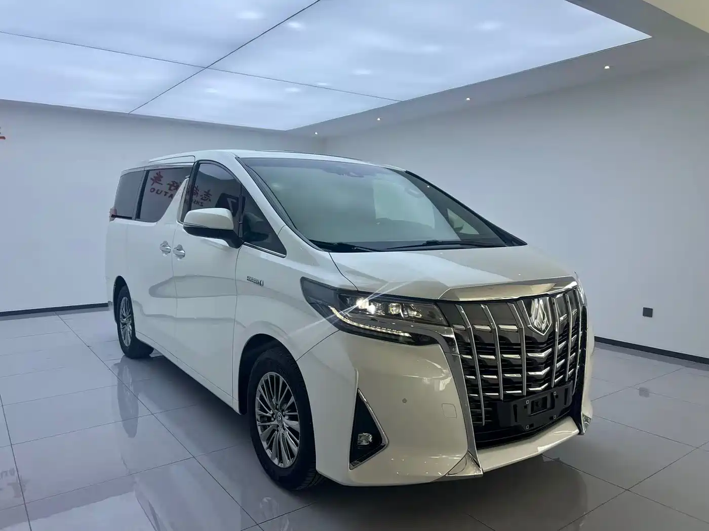 Toyota Alphard 2021 Hybrid 2.5L Premium фото 3