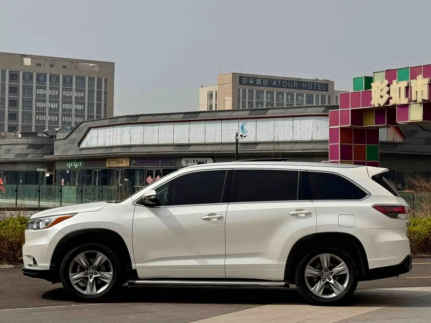 Toyota Highlander 2015 2.0T FWD Luxury Edition 7-seater фото 3