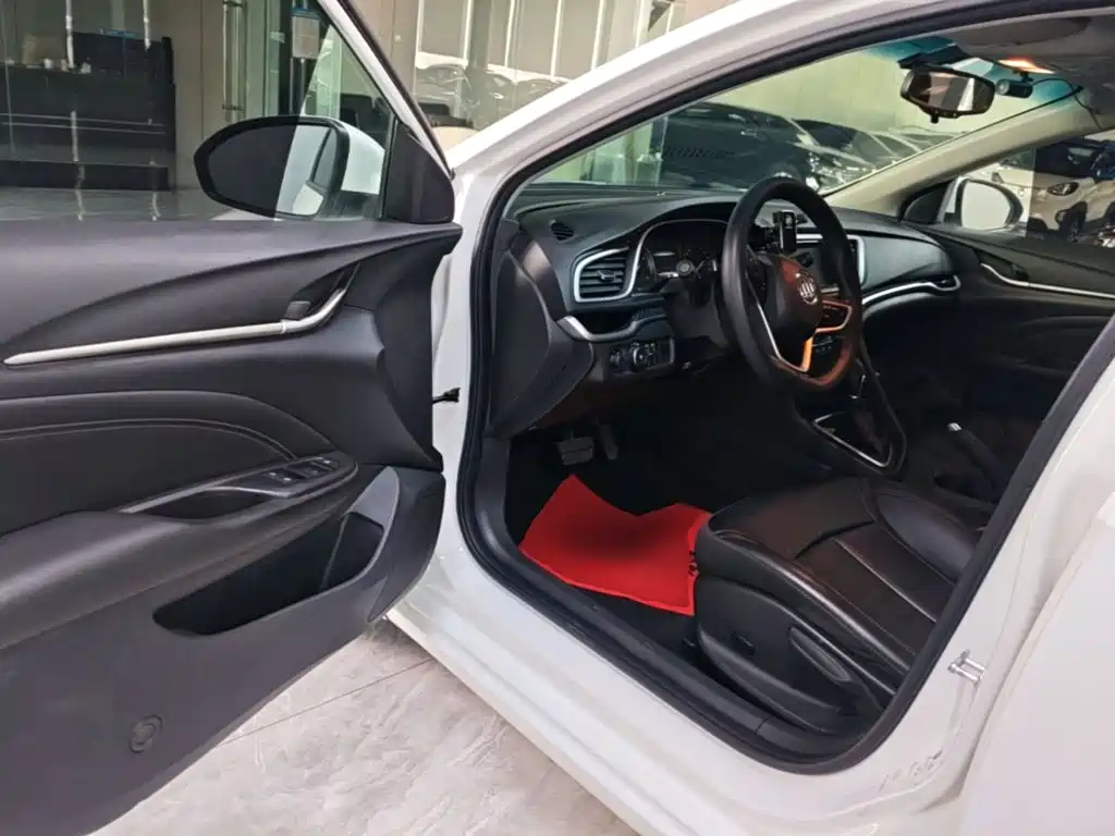 Фото 16 - Buick Excelle