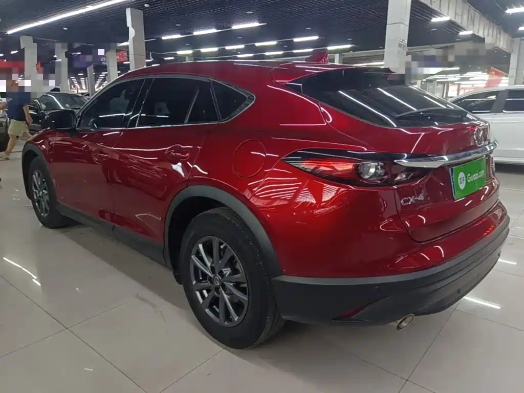 Photo 5 - Mazda CX-4