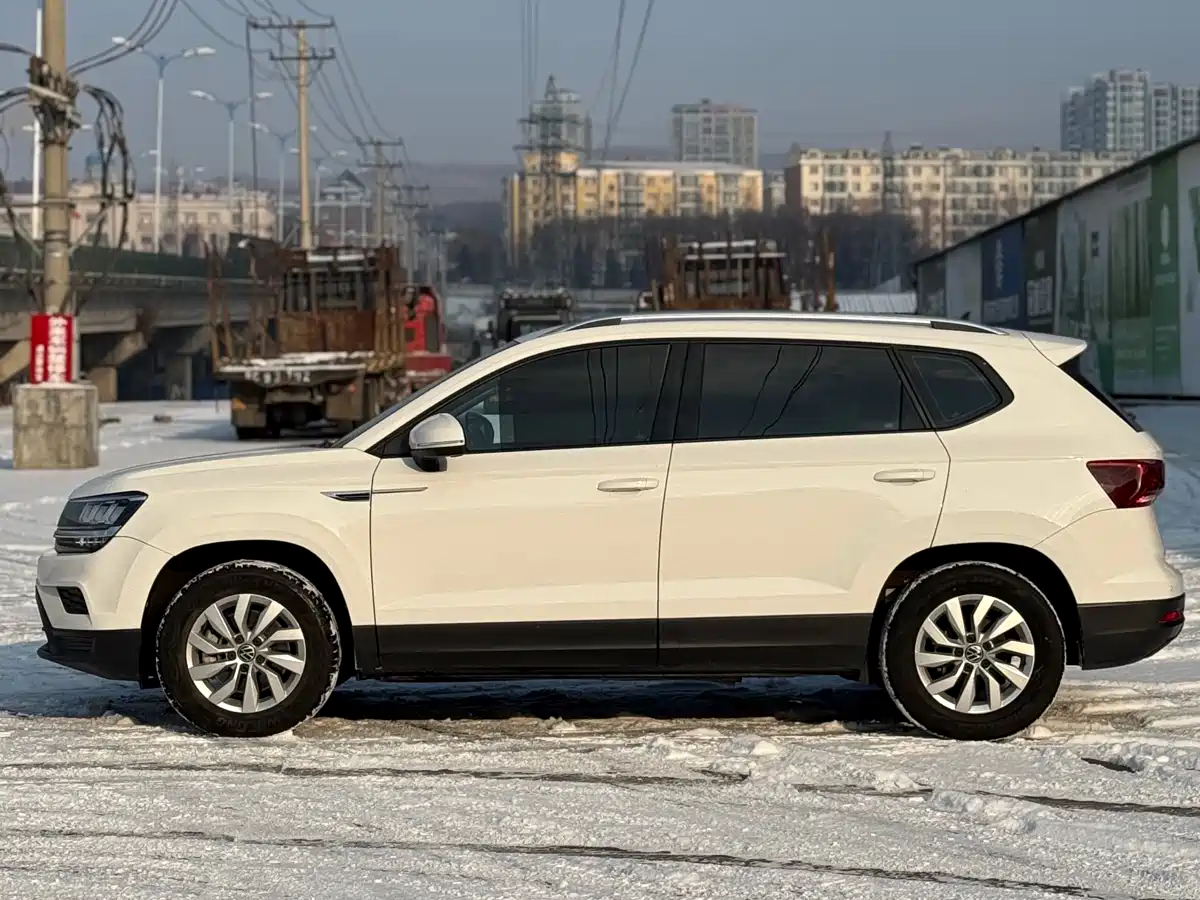 Volkswagen Tharu 2022 280TSI FWD Luxury Edition фото 3