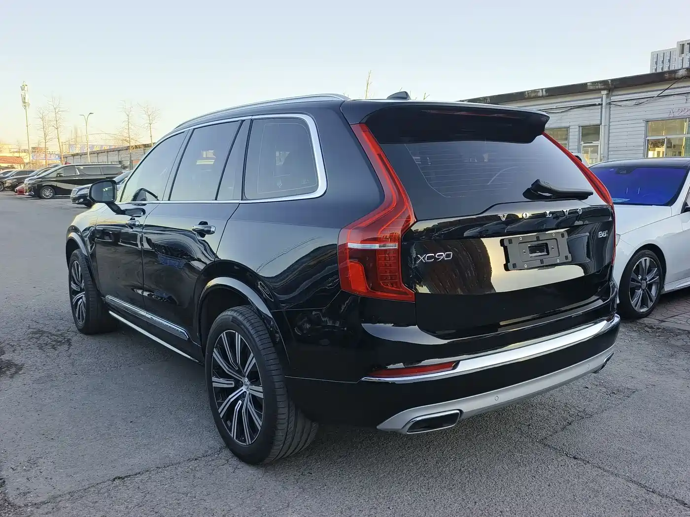 VOLVO XC90