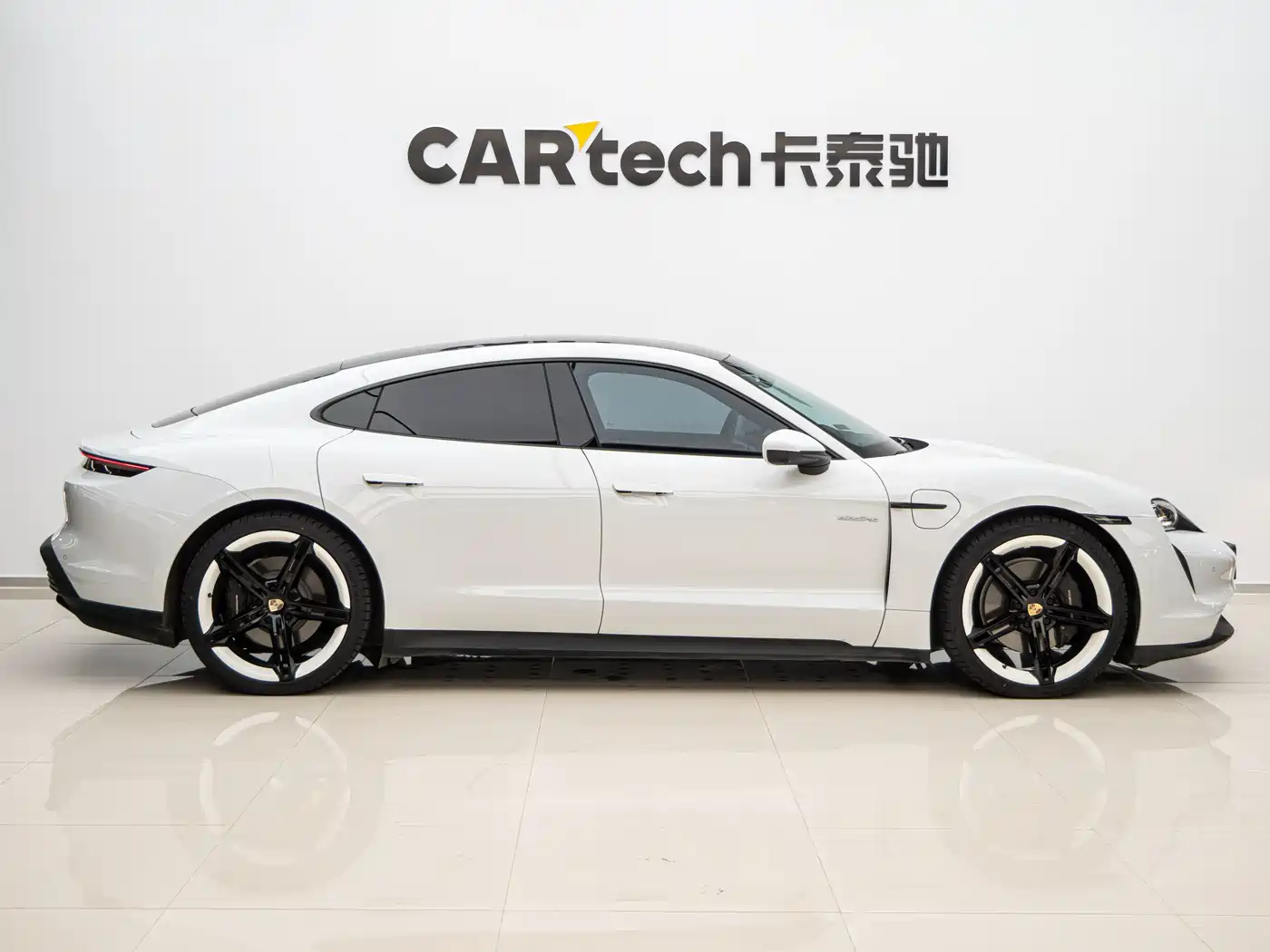Porsche Taycan 2022 Facelift Taycan фото 4