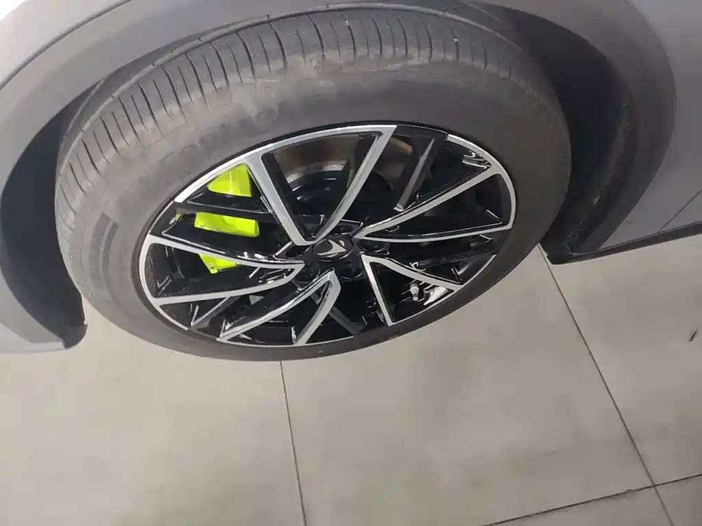ARCFOX Alpha S5 2026 2025 Facelift 668MAX Divine Edition 200kW