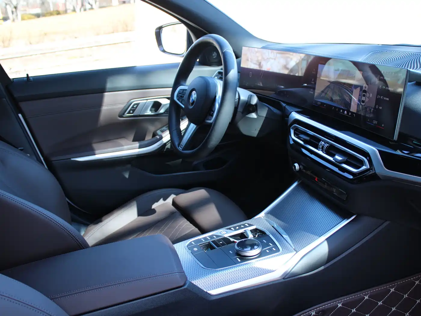 BMW 3 Series 2024 325i M Sport Shadowline Package фото 12