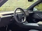 Photo 8 - Tesla Model Y