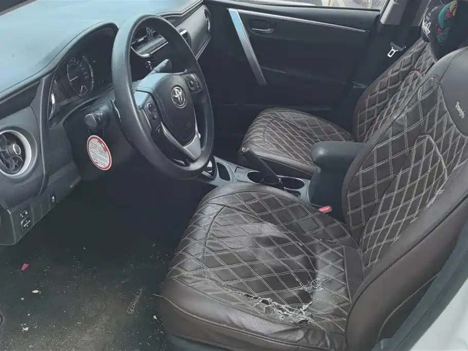Toyota Corolla 2017 Facelift Hybrid 1.8L E-CVT Leading Edition фото 9