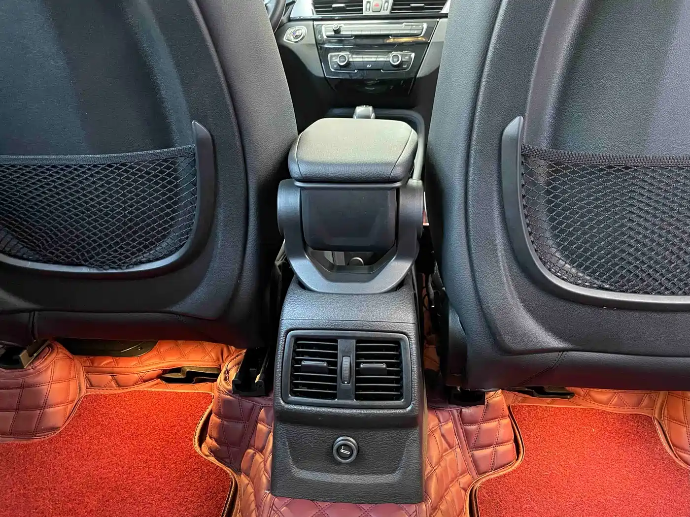 BMW X1 2018 sDrive20Li Leading Model фото 13
