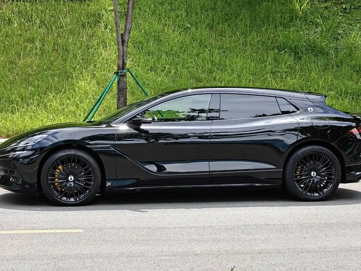 Denza Z9GT 2025 2024 Model 1100 AWD Max Edition