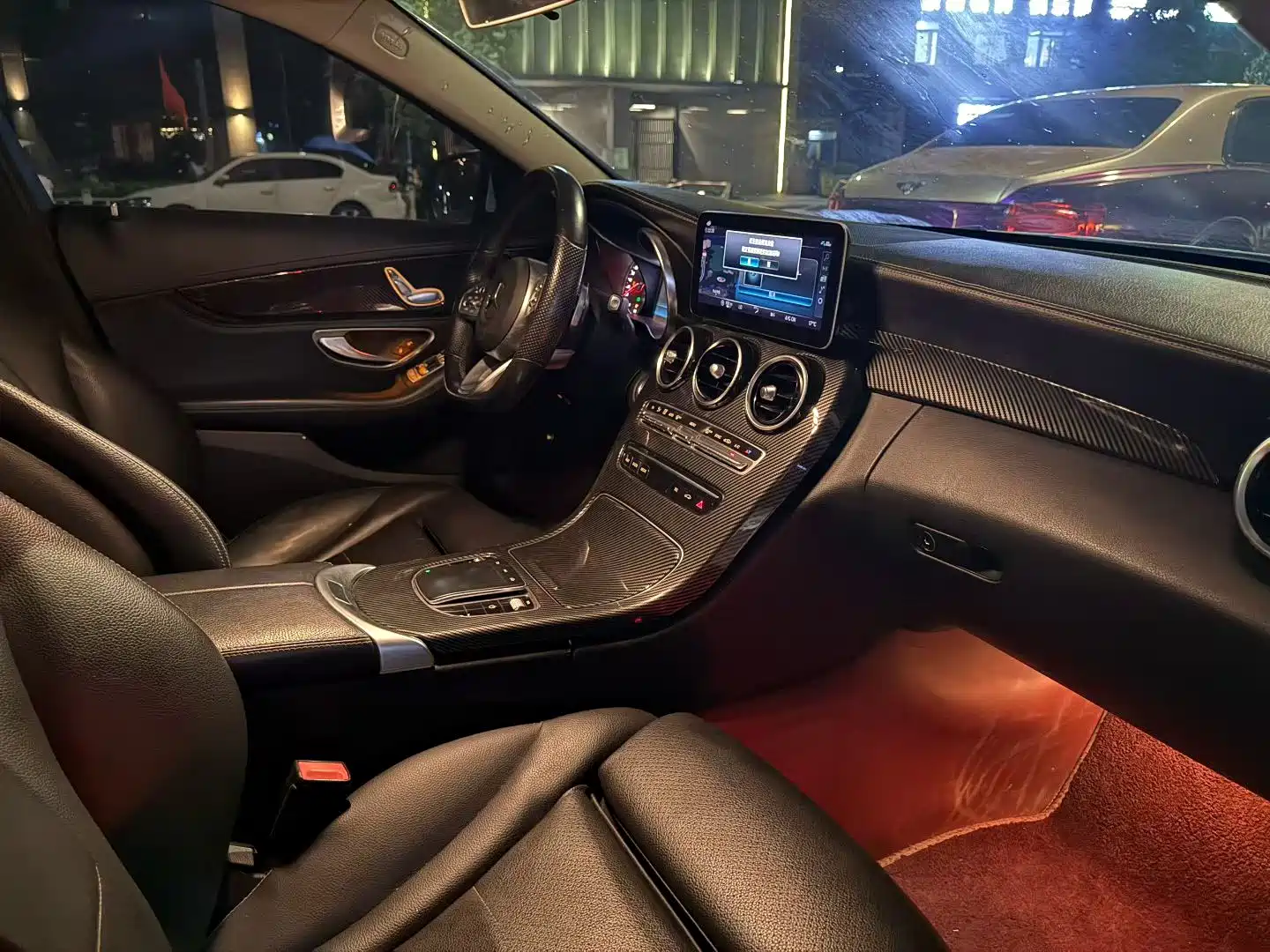 Фото 8 - Mercedes-Benz C-Class