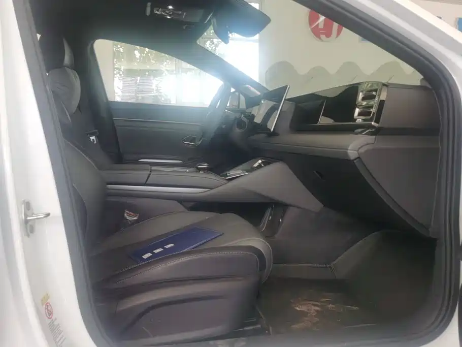 BYD Qin L 2024 2024 DM-i 120KM Leading