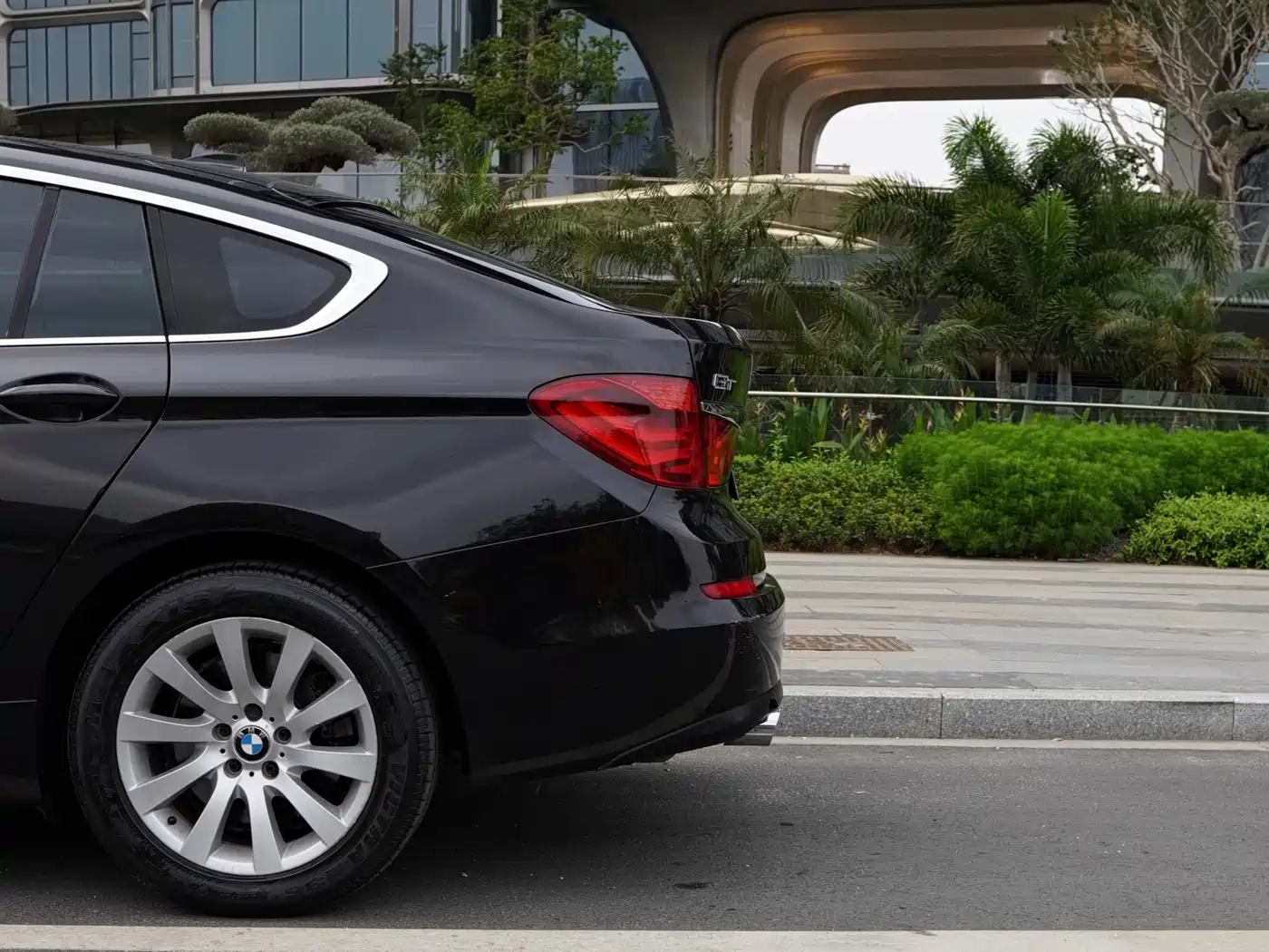 BMW 5 Series GT 2013 535i Elegance фото 20