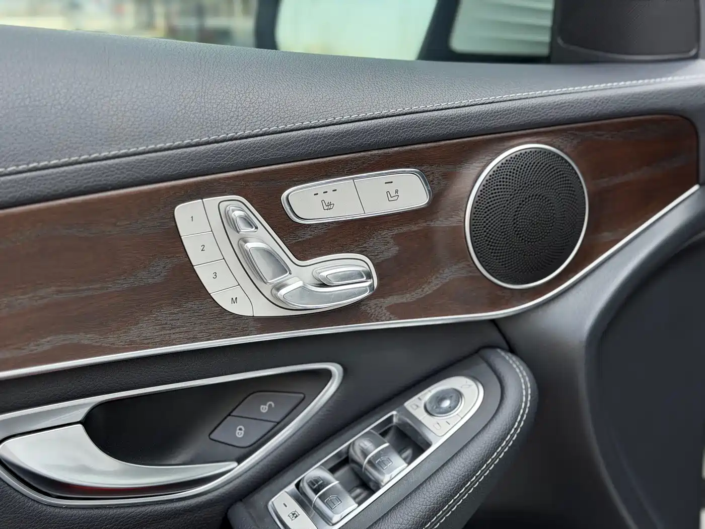 Mercedes-Benz GLC 2021 GLC 260 L 4MATIC Luxury фото 16