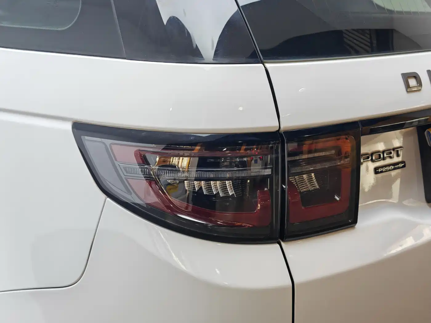 Land Rover Discovery Sport 2021 249PS R-Dynamic S Performance Edition фото 7