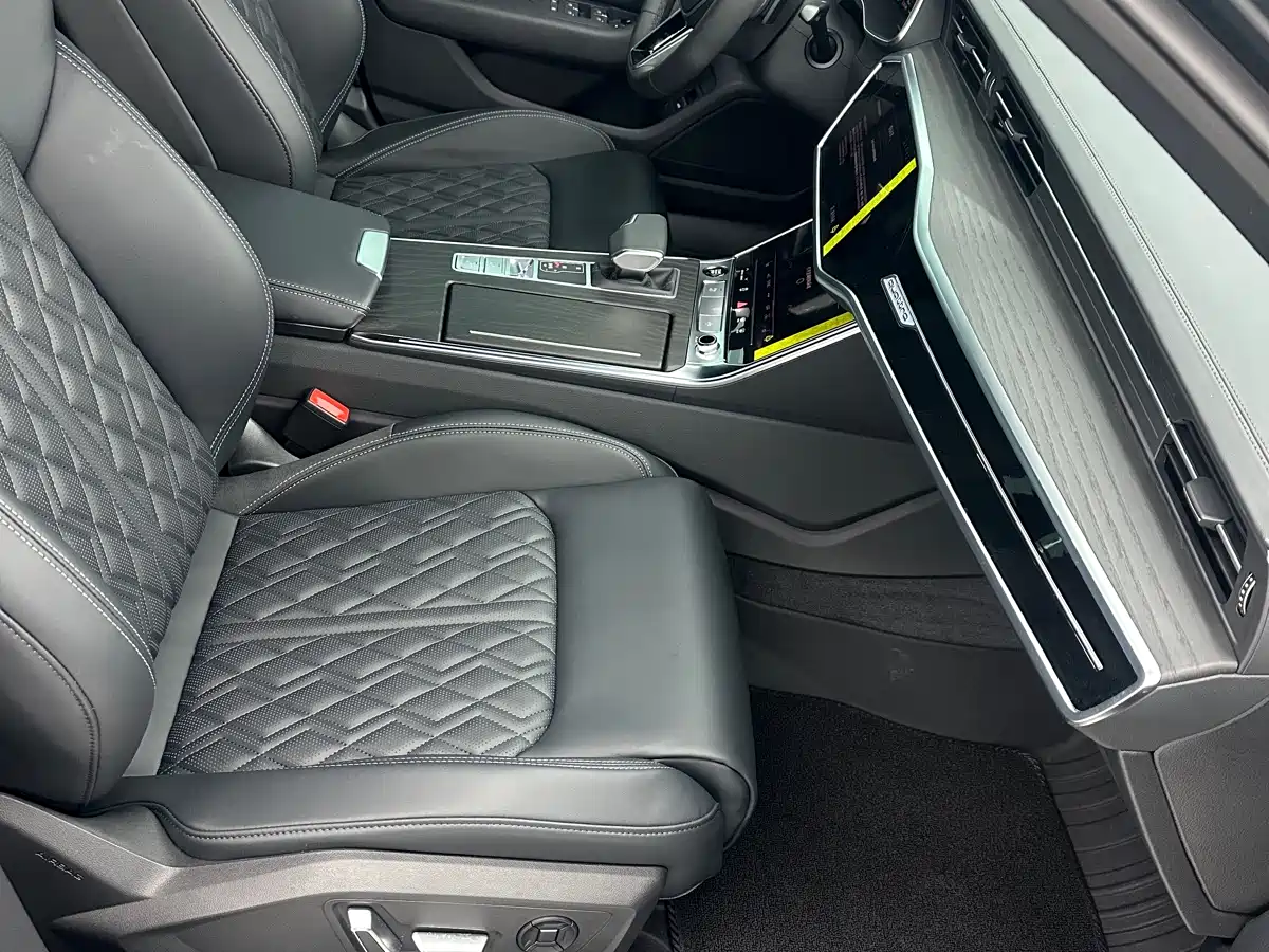 Audi A6L 2026 Model Year 45 TFSI quattro Premium Dynamic фото 12