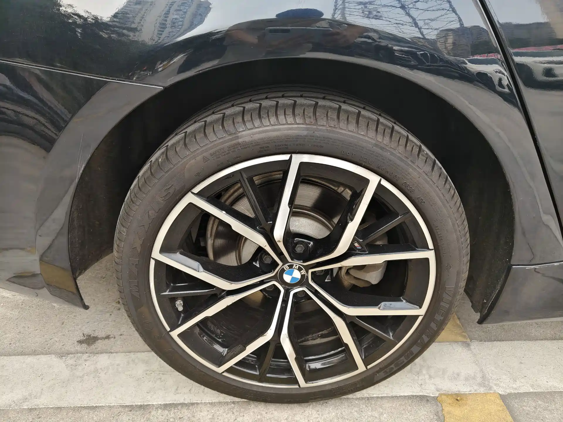 Photo 29 - BMW 5 Series