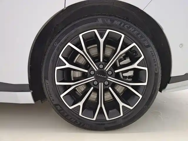 ZEEKR EXTREME KRYPTON 007GT