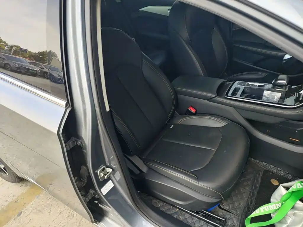 Roewe i6 MAX EV 2023 2022 EV 500 Sunroof Premium