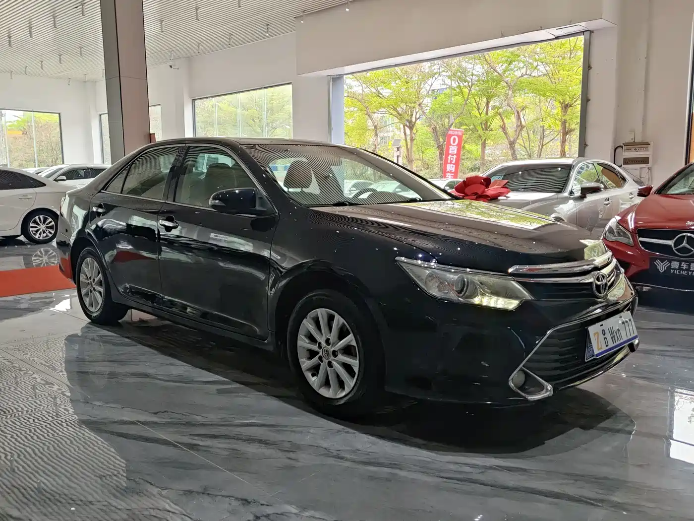 Toyota Camry 2015 2.0E Elite Edition фото 4