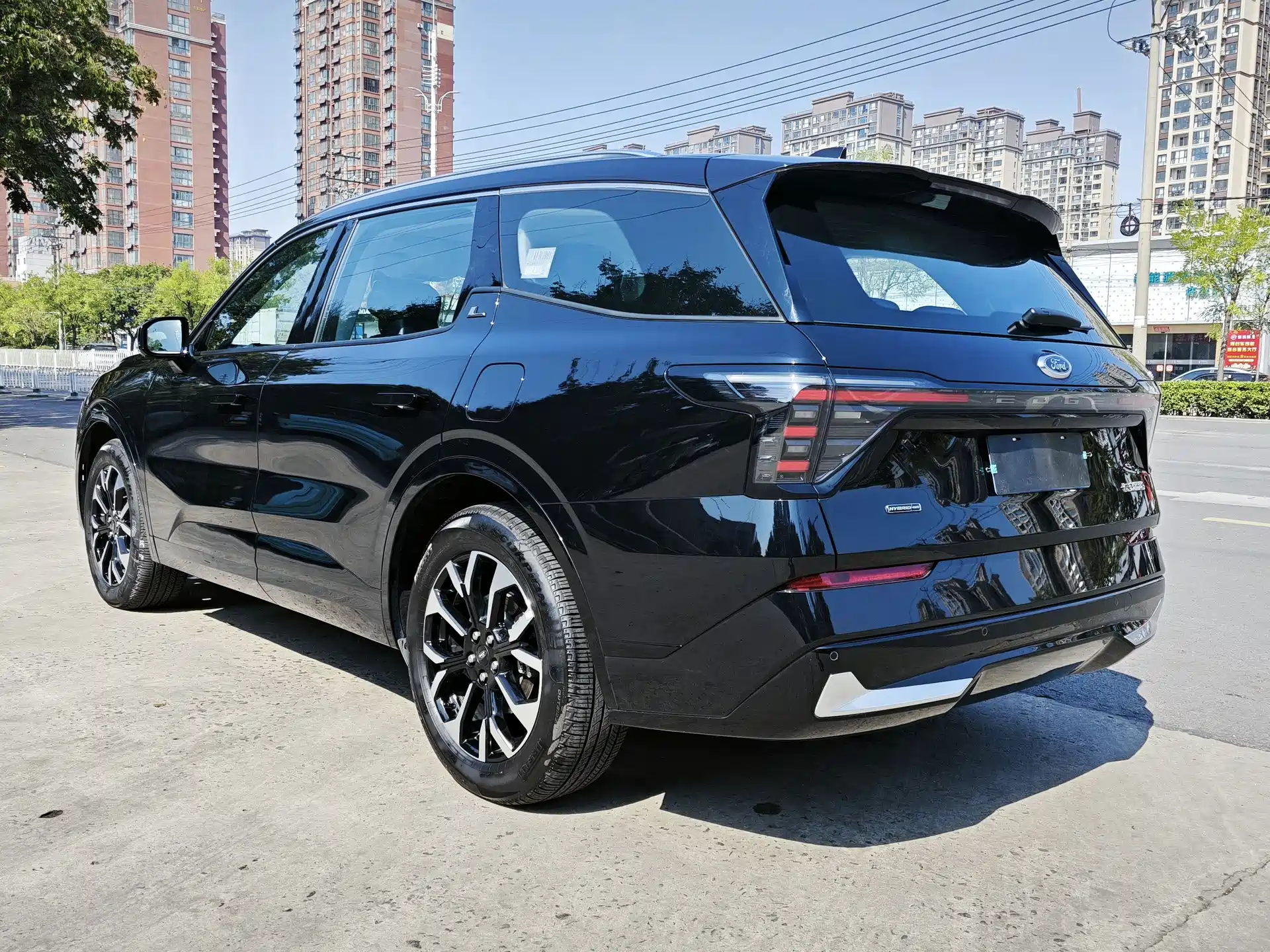 Фото 7 - Ford Edge