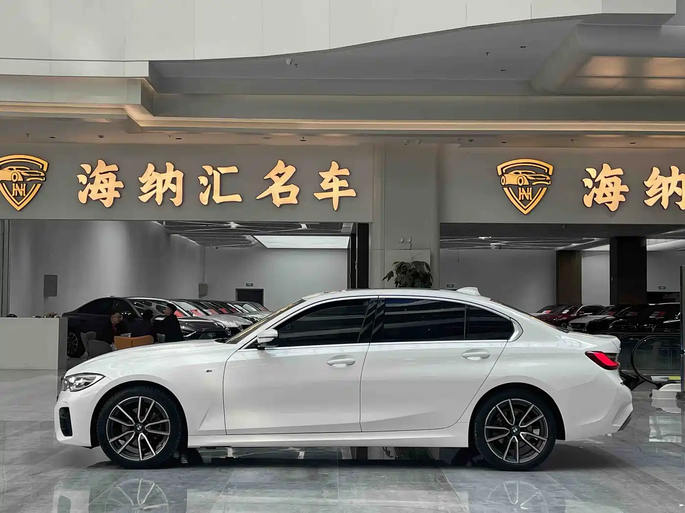 BMW 3-SERIES