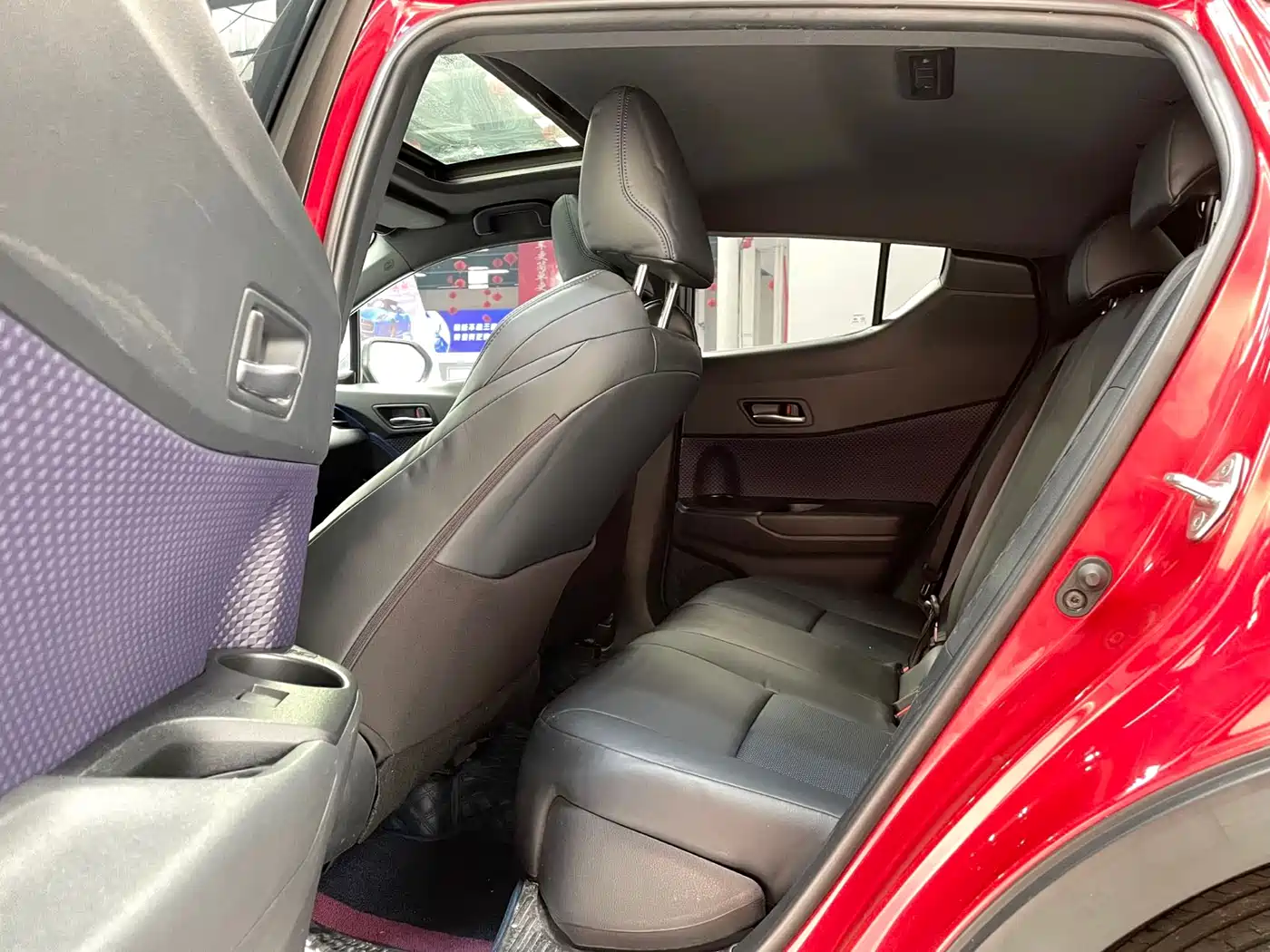 Toyota C-HR 2020 Model 2.0L Leading фото 12