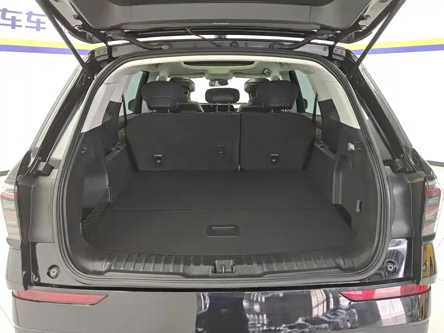 Фото 4 - Ford Edge