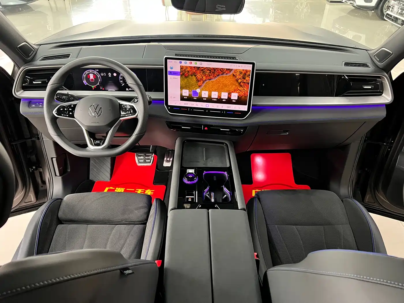 Volkswagen Teramont 2025 Teramont Pro 450TSI 4WD Summit Edition фото 12