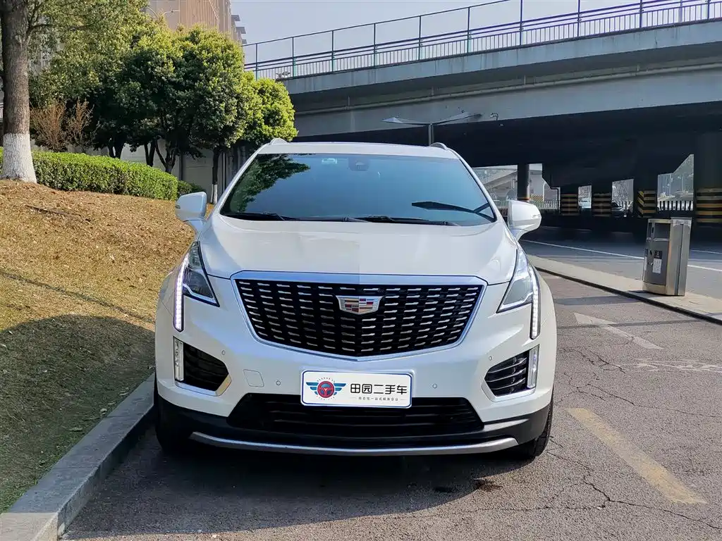 CADILLAC XT5