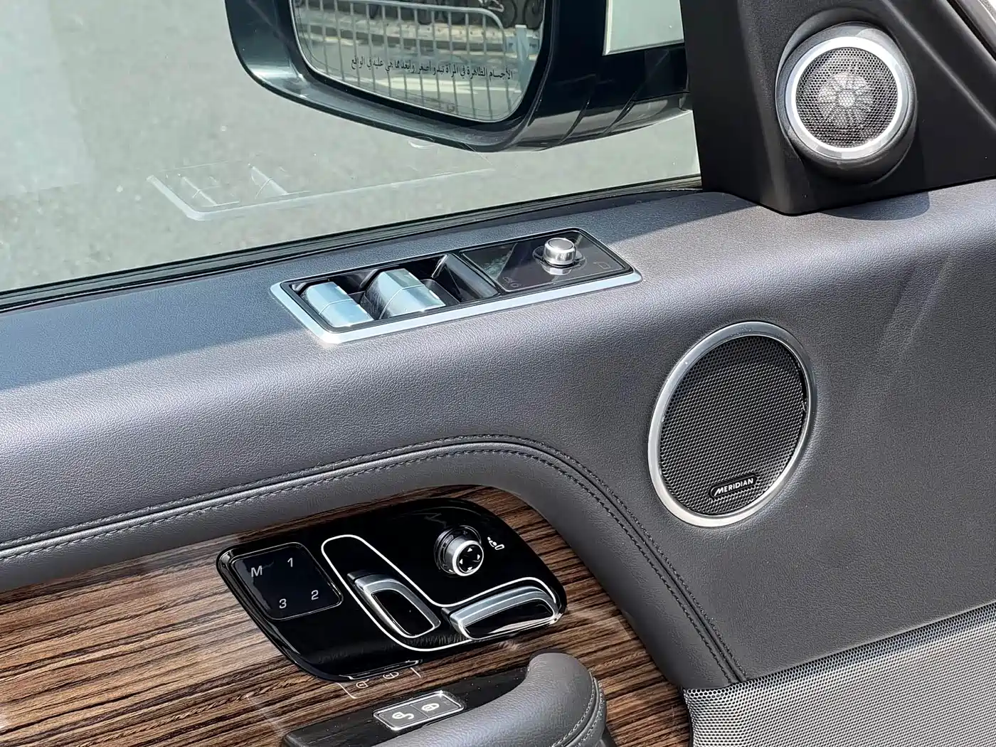 Land Rover Range Rover 2018 3.0 SC V6 Golden Age Edition фото 18