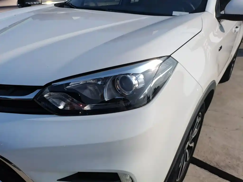 Фото 24 - MG Roewe RX5