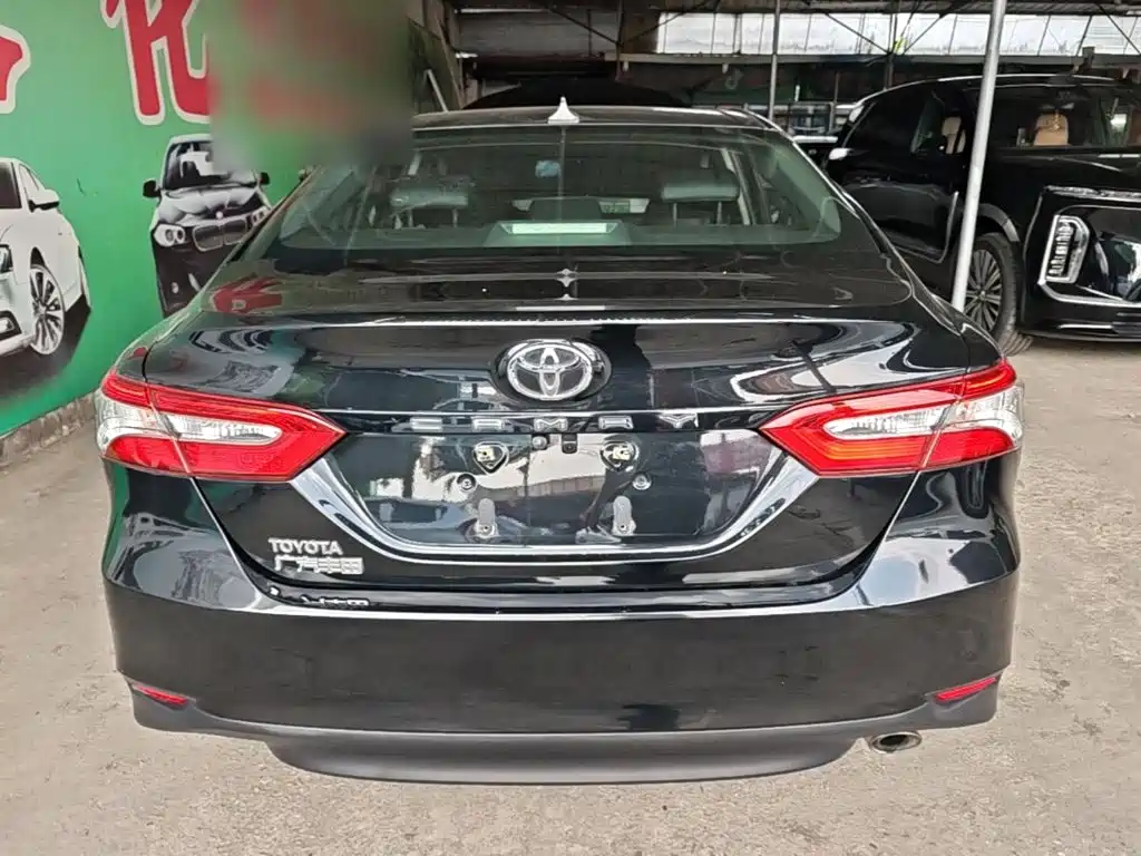 Photo 6 - Toyota Camry