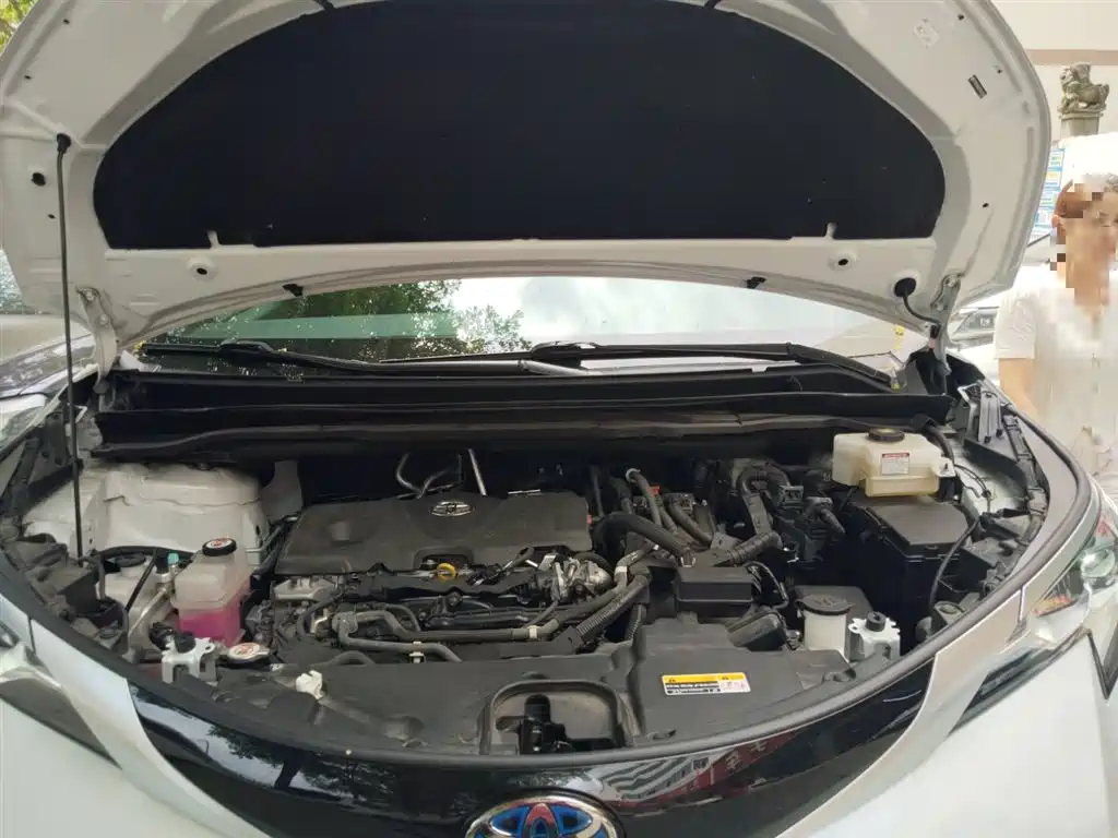 Toyota Sienna 2023 2.5L Hybrid Premium Edition фото 16