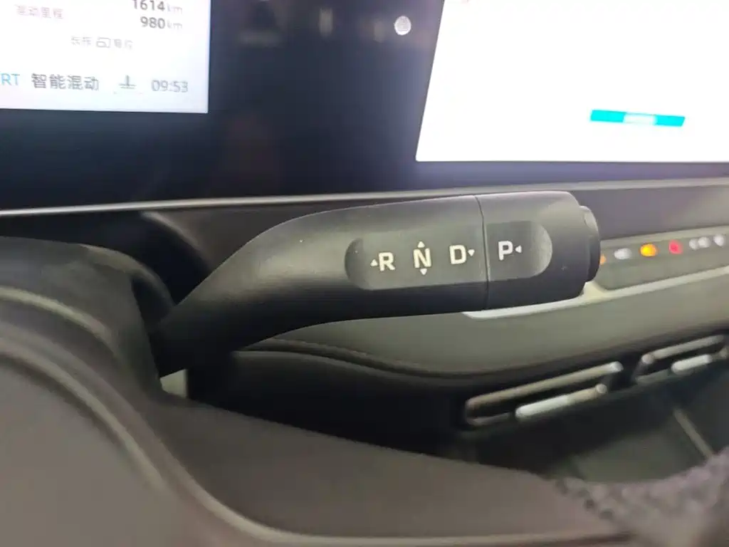 Roewe D7 2026 2025 DMH 125km World Champion Edition