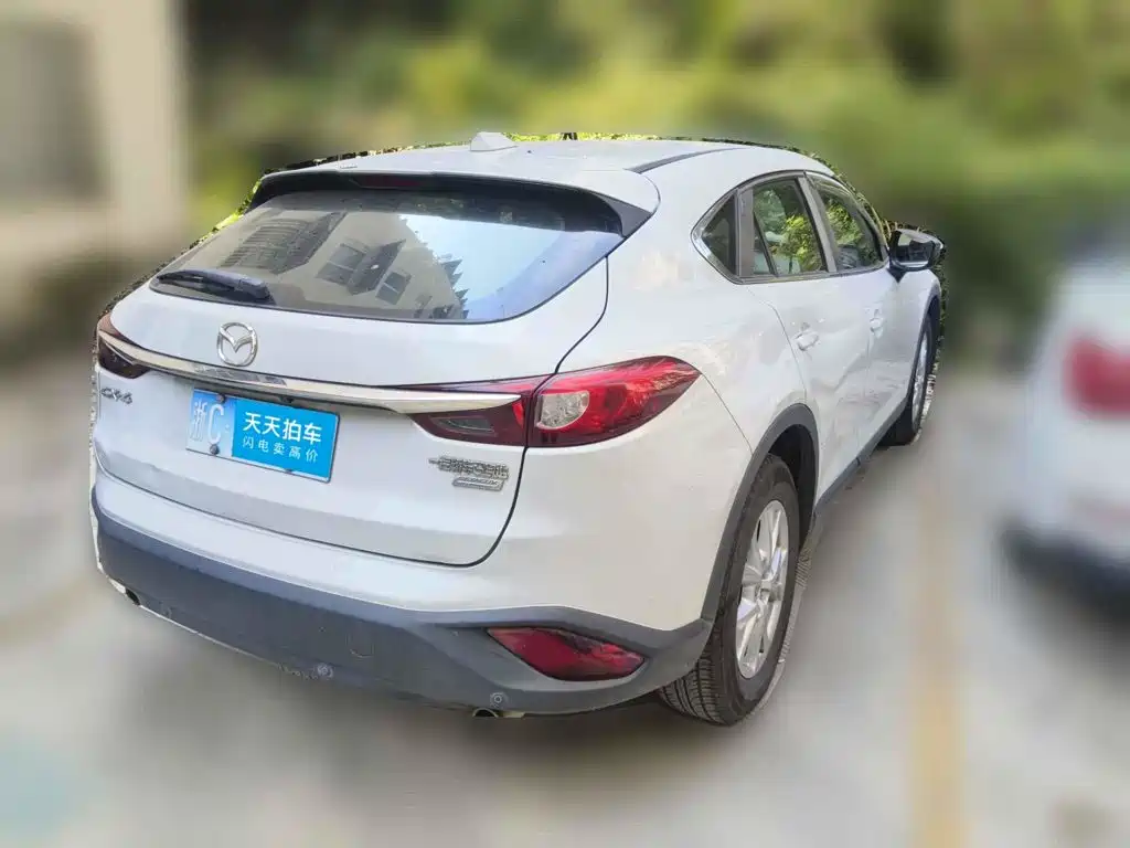 Фото 2 - Mazda CX-4