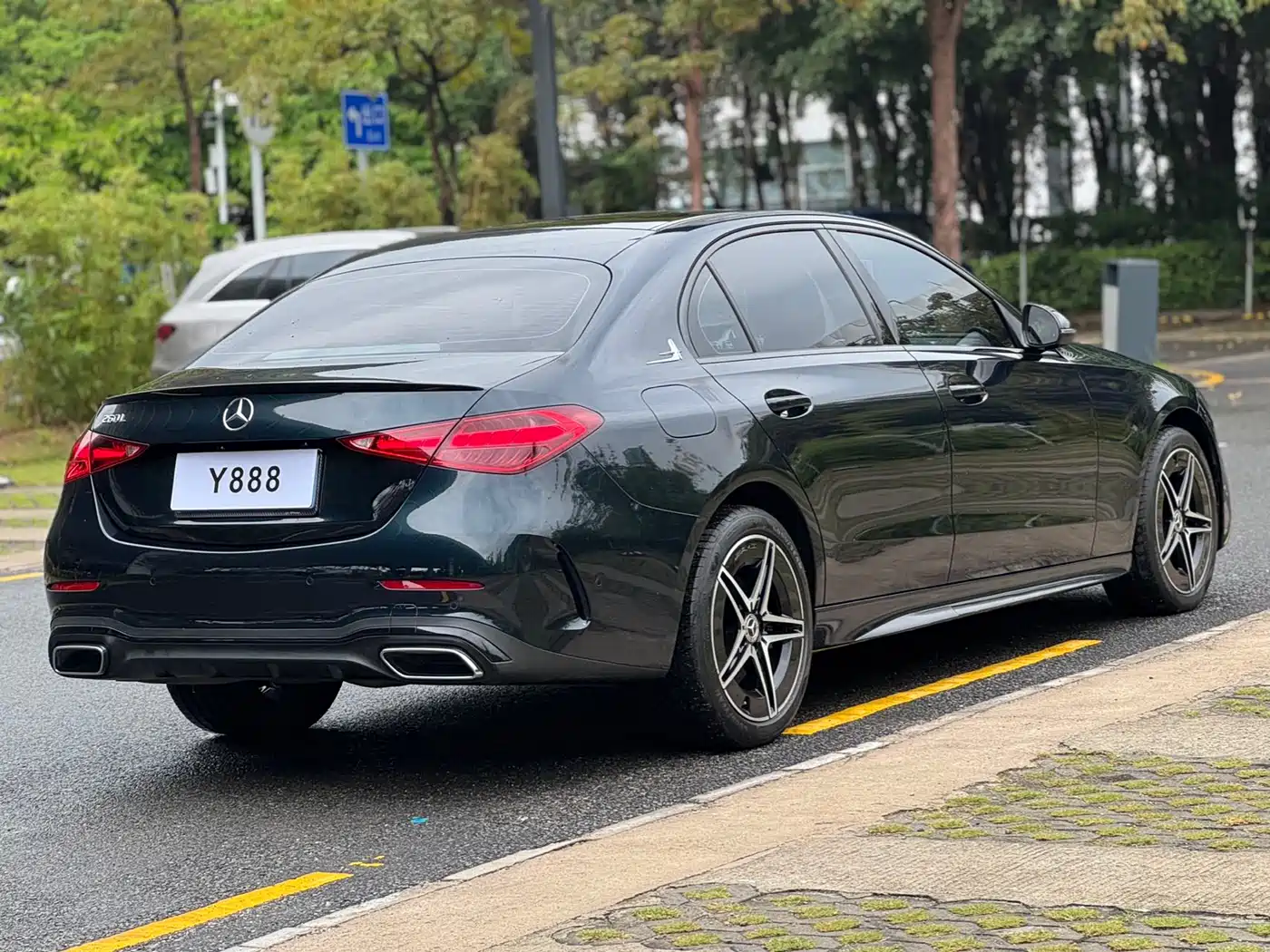 Mercedes-Benz C-Class 2023 Facelift C 260 L Night Sport Edition фото 5