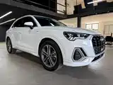 Photo 3 - Audi Q3