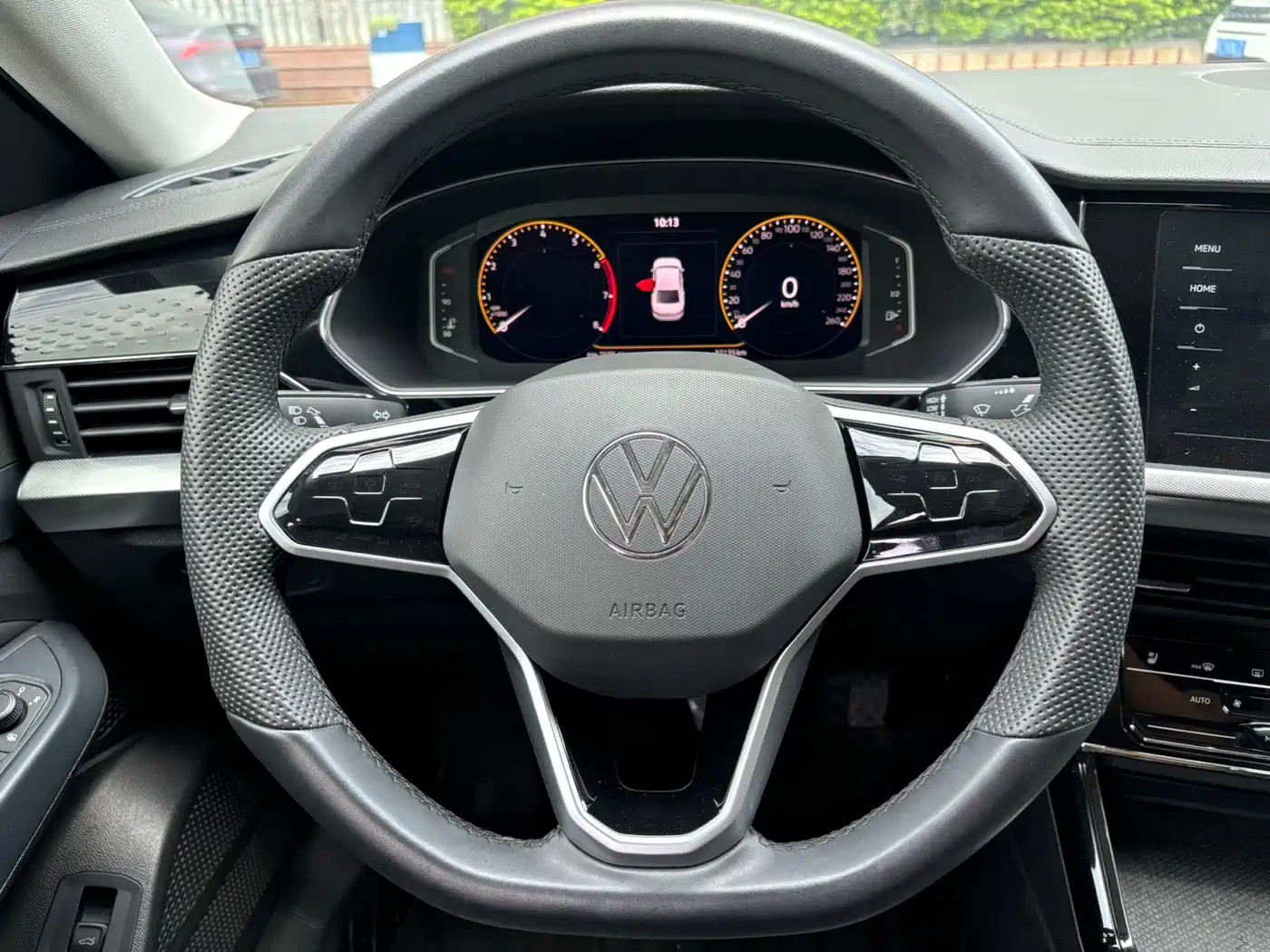 Volkswagen Passat 2024 380TSI Elite Edition фото 13