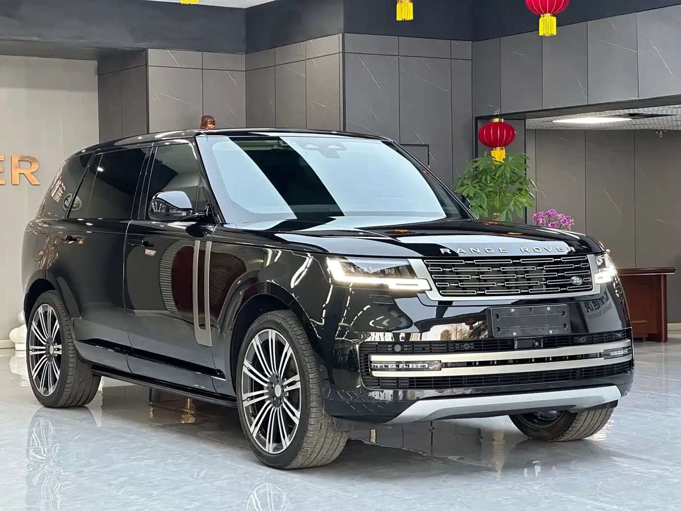 LAND ROVER RANGE ROVER