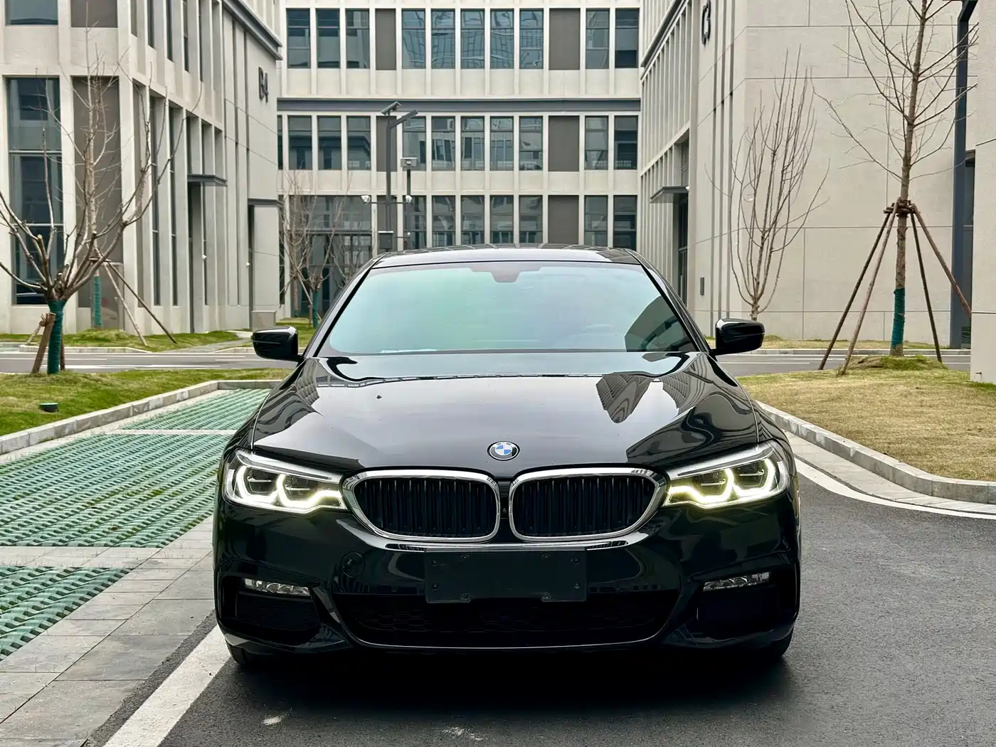 BMW 5 Series 2018 Facelift 530Li Exclusive M Sport Package фото 2