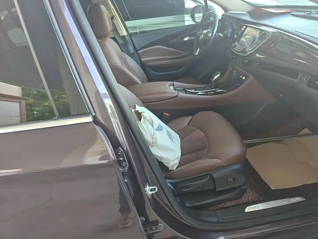 Фото 25 - Buick Envision Plus