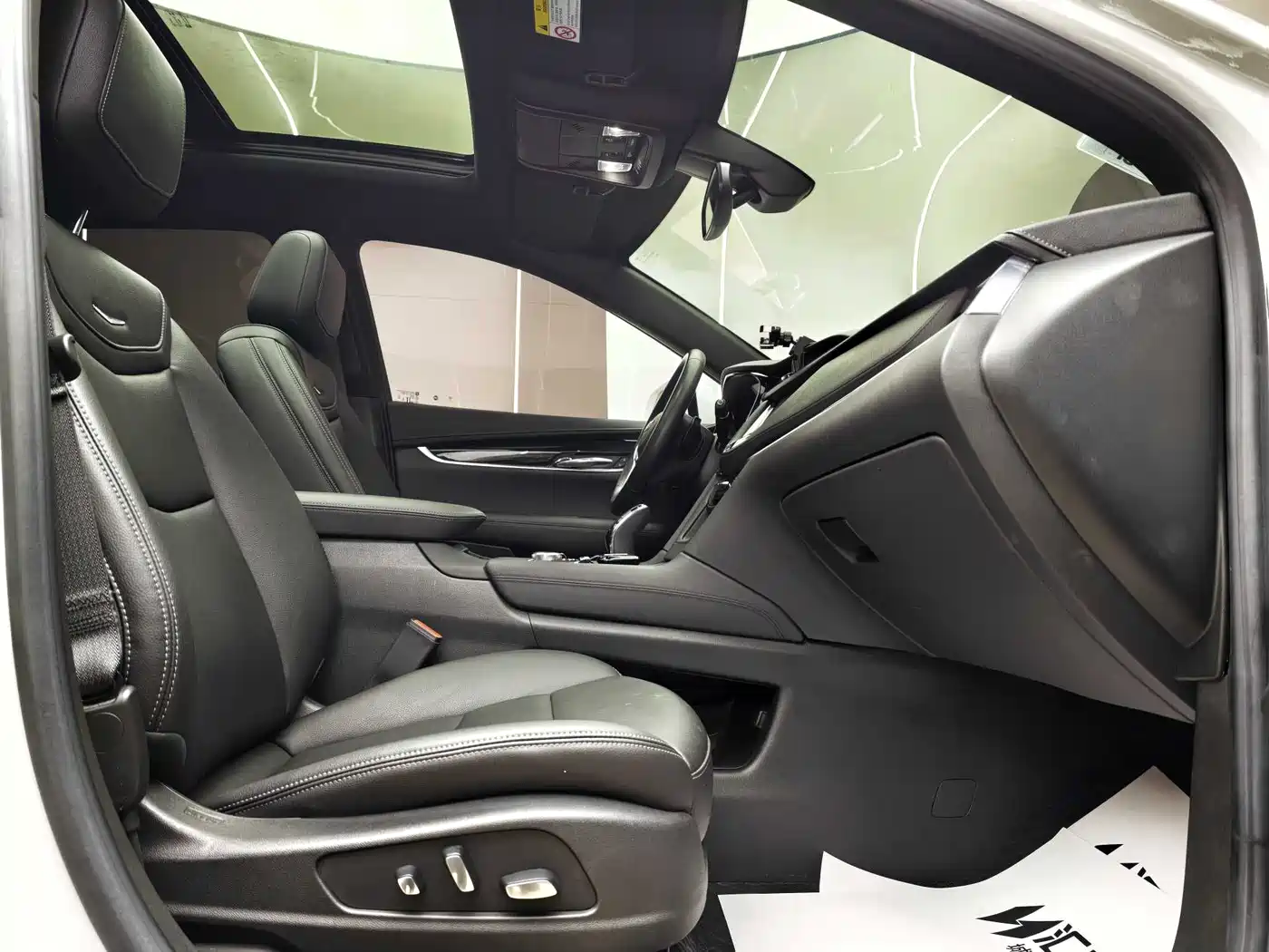 Cadillac XT5 2023 2.0T 2WD Fashion Edition фото 10