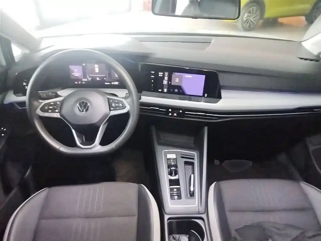 Volkswagen Golf 2023 Facelift 280TSI DSG Pro фото 10