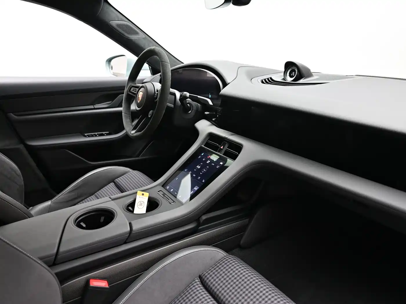 Porsche Taycan 2026 Taycan 4S Cross Turismo фото 7
