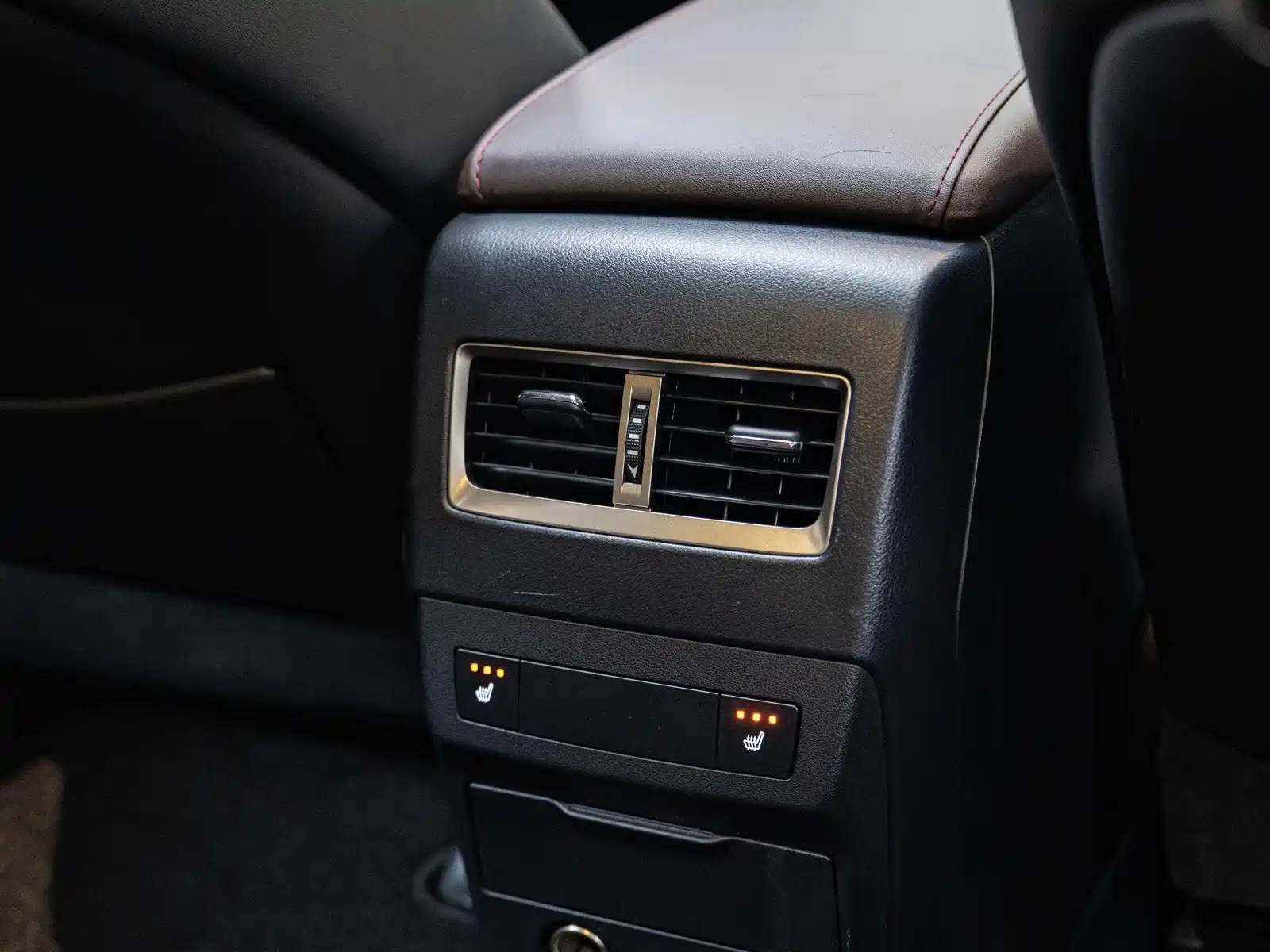 Фото 21 - Lexus RX