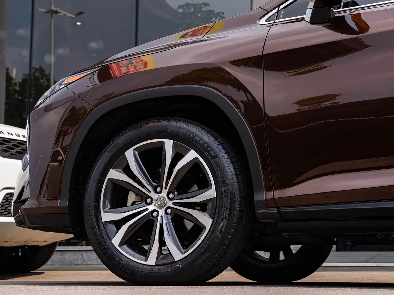 Фото 8 - Lexus RX