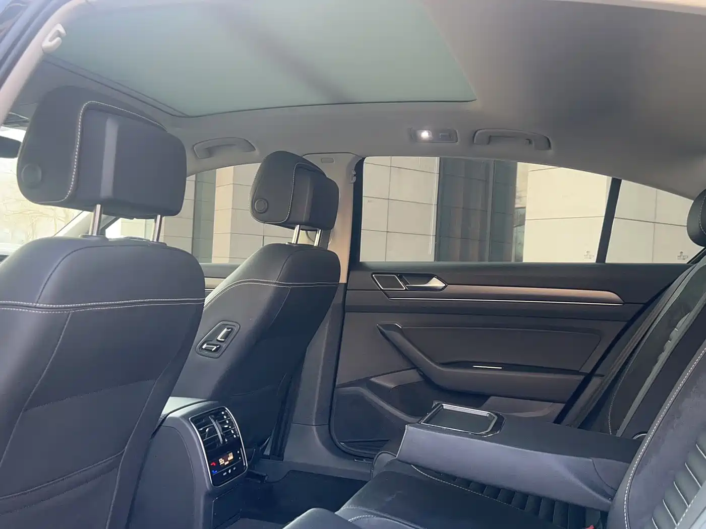 Volkswagen Magotan 2020 330TSI DSG Leading фото 16
