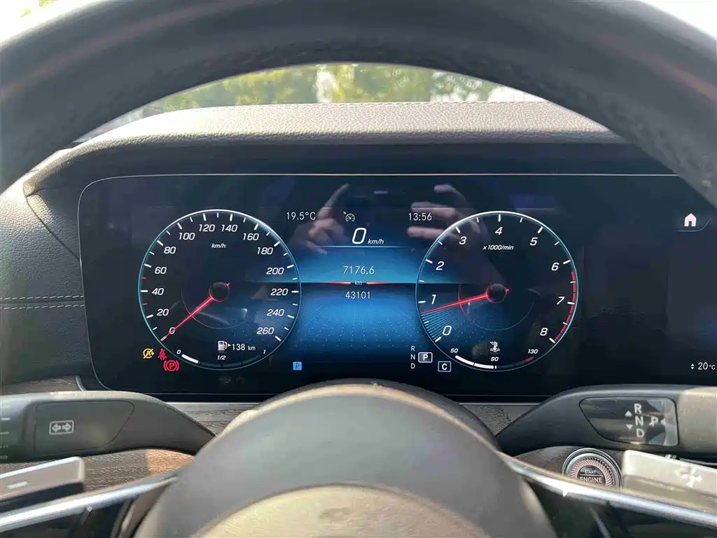 Mercedes-Benz E-Class 2021 E 300 L Fashion фото 33