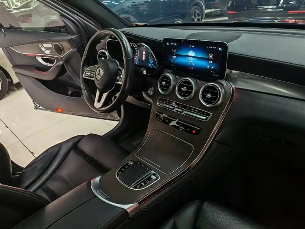 Mercedes-Benz GLC 2020 Facelift GLC 260 L 4MATIC Luxury фото 7